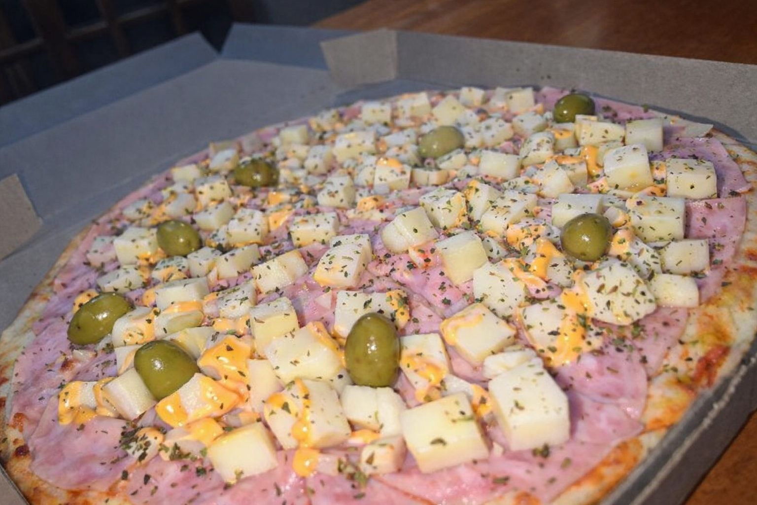 Pizza Jamón, Palmitos y Golf